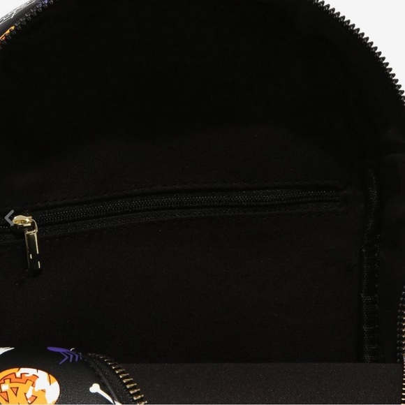 NWT Her Universe Disney Mickey Halloween Skeleton Glow-In-The-Dark Backpack - Picture 3 of 8